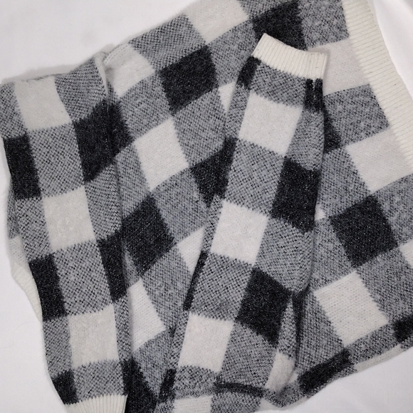 PLAID Knit Sweater Medium - Picture 9 of 11